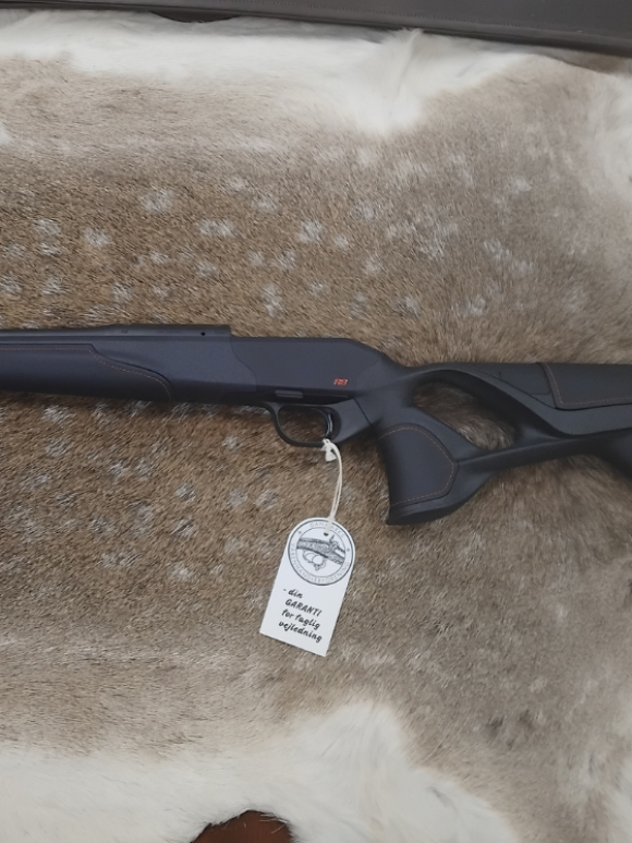 Nye rifler - Blaser - R8 Ultimate Monza System